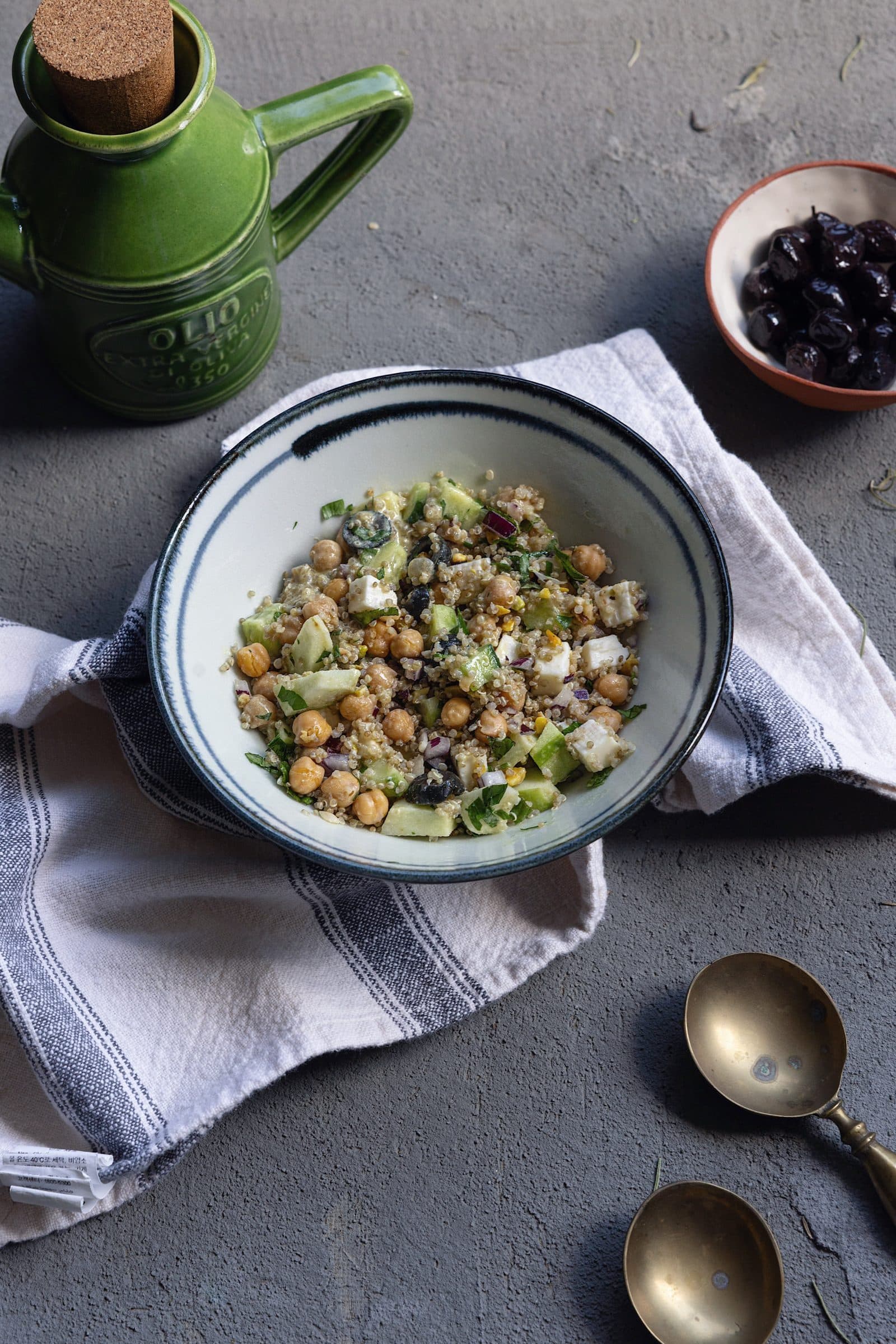 Kâsede nohutlu salata